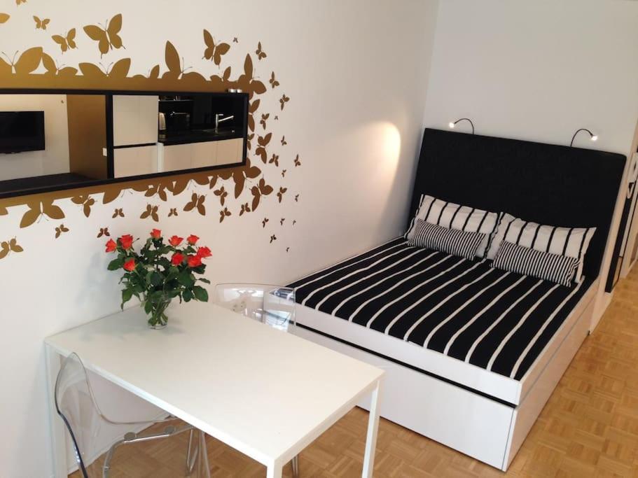Gorgeous Central Flat With Garage Любляна Екстер'єр фото